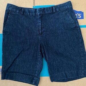 Banana Republic Dark Blue Shorts. Size 29/8 x 9.5 inseam Women